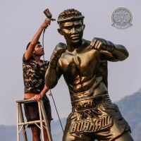 Buakaw Statue2